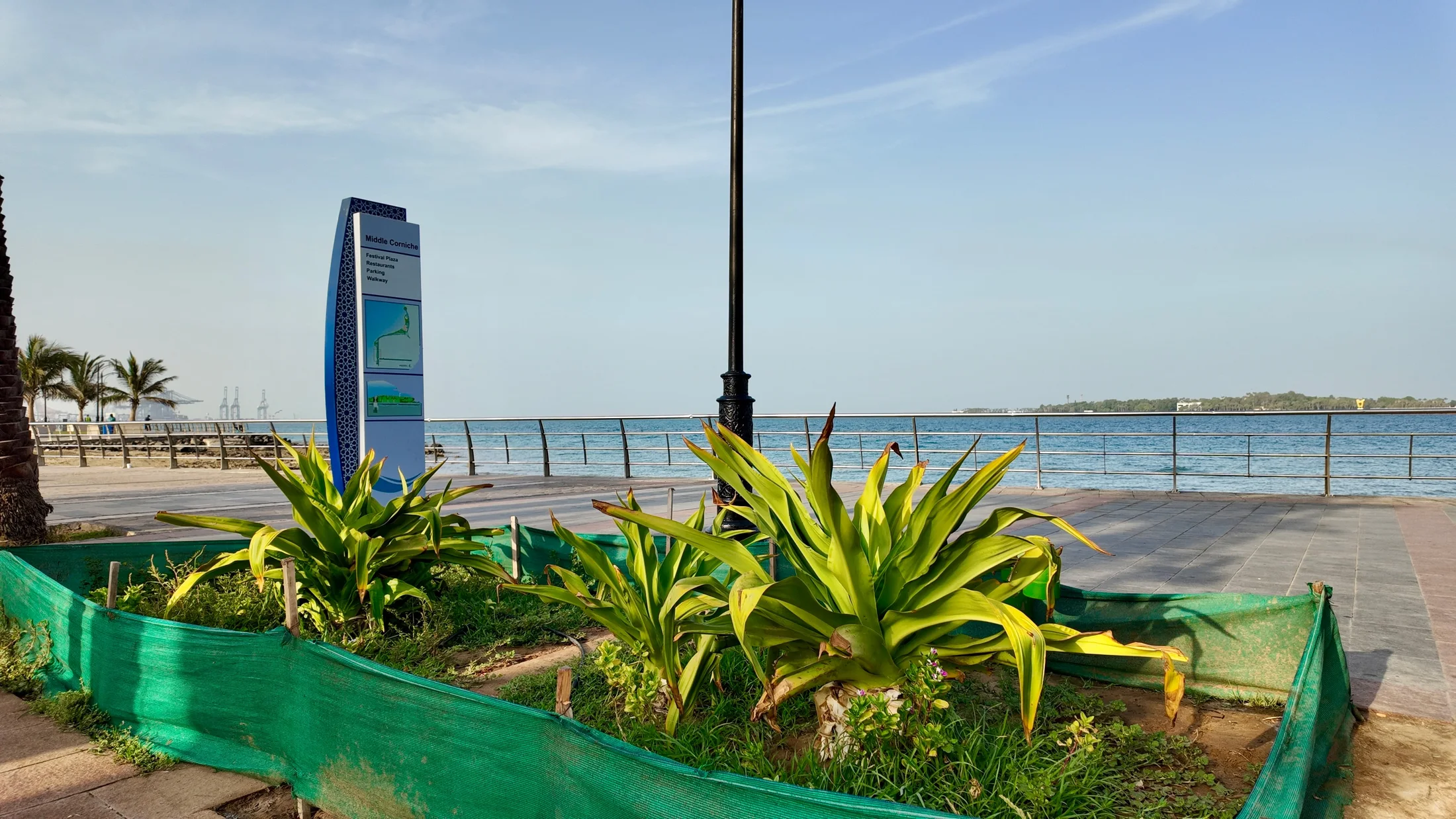 Landscaped waterfront spaces for everyday community life