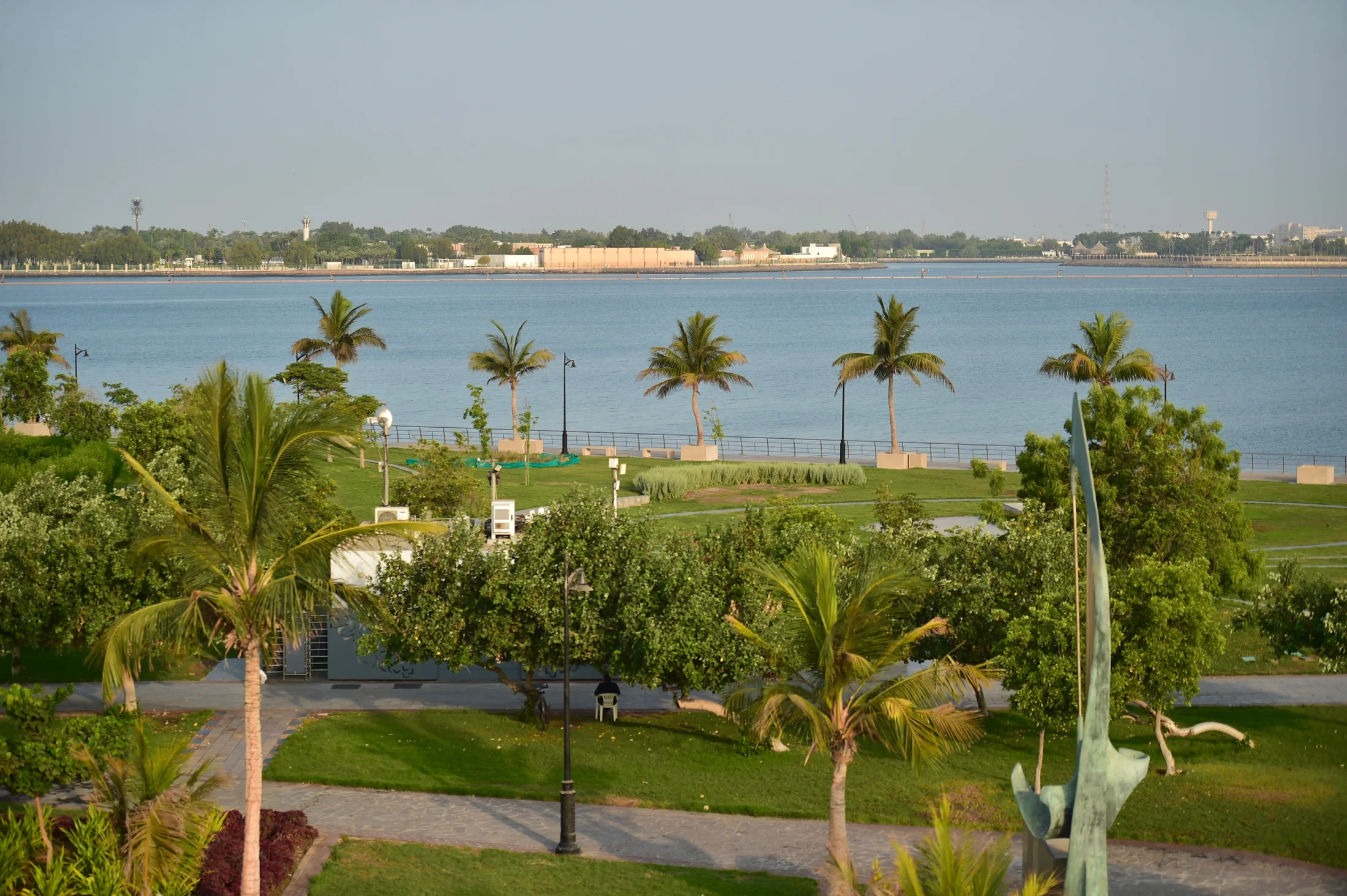 Landscaped waterfront spaces for everyday community life