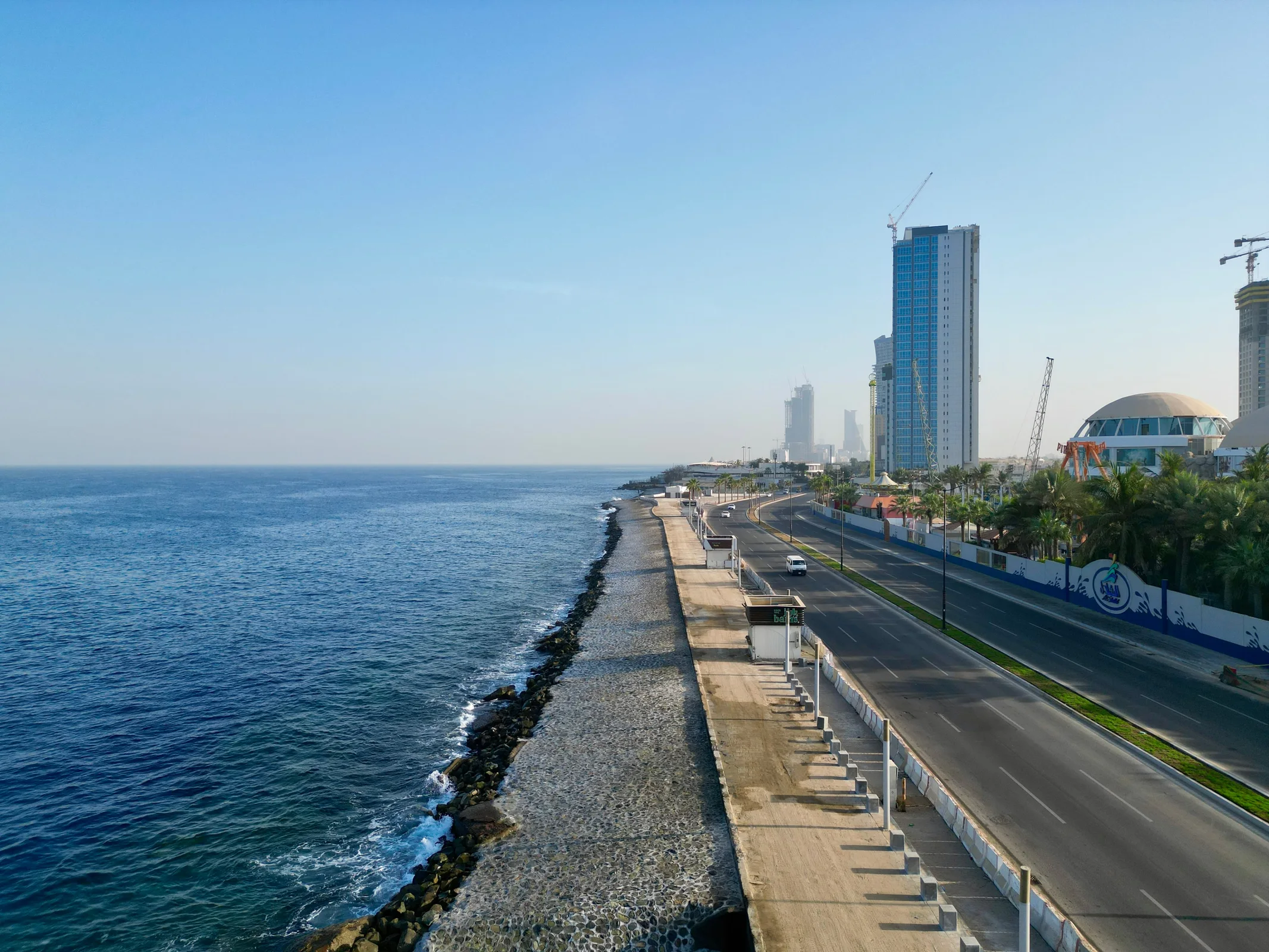 Coastal public realm and recreation at the North Corniche