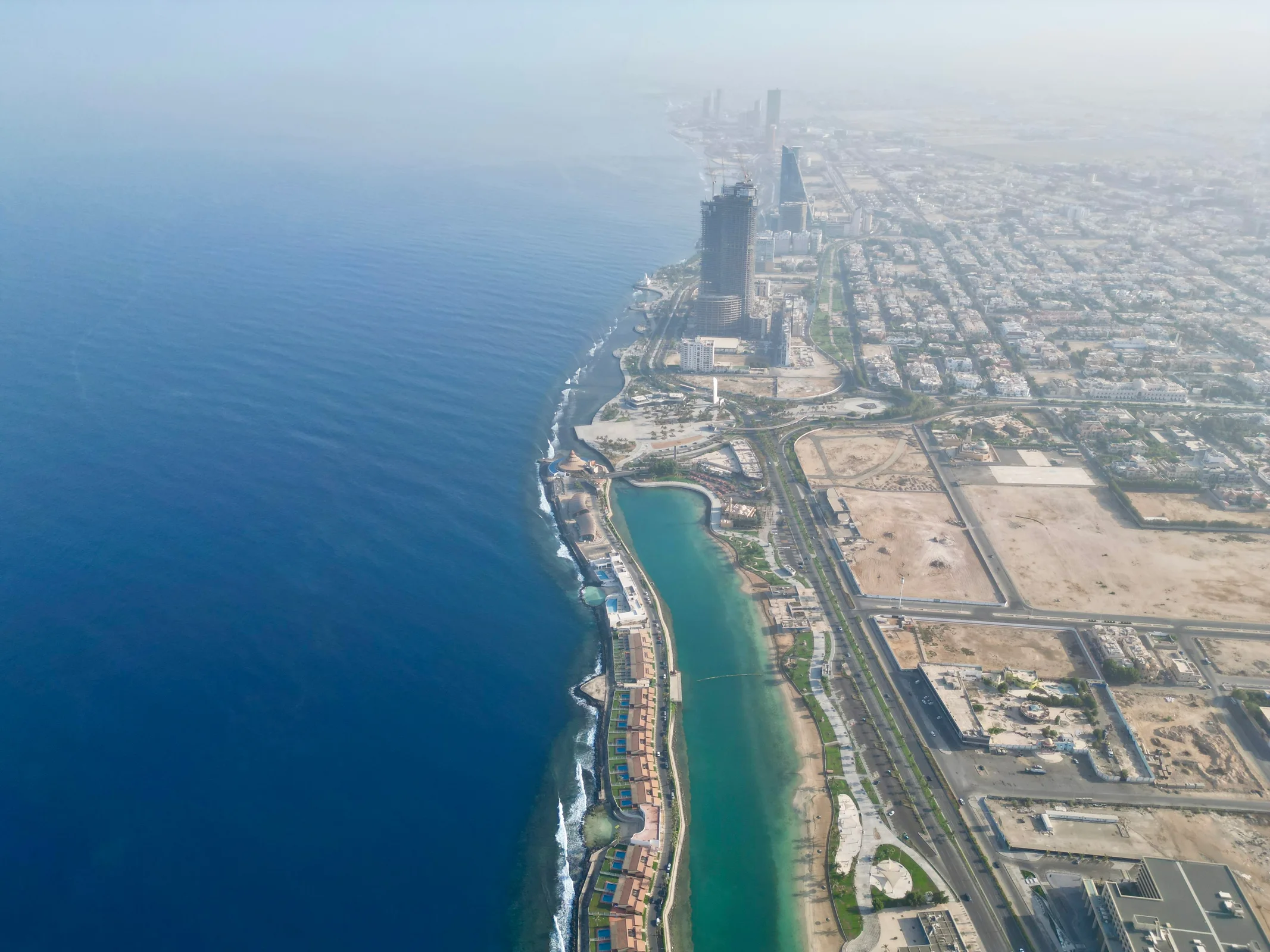 Coastal public realm and recreation at the North Corniche